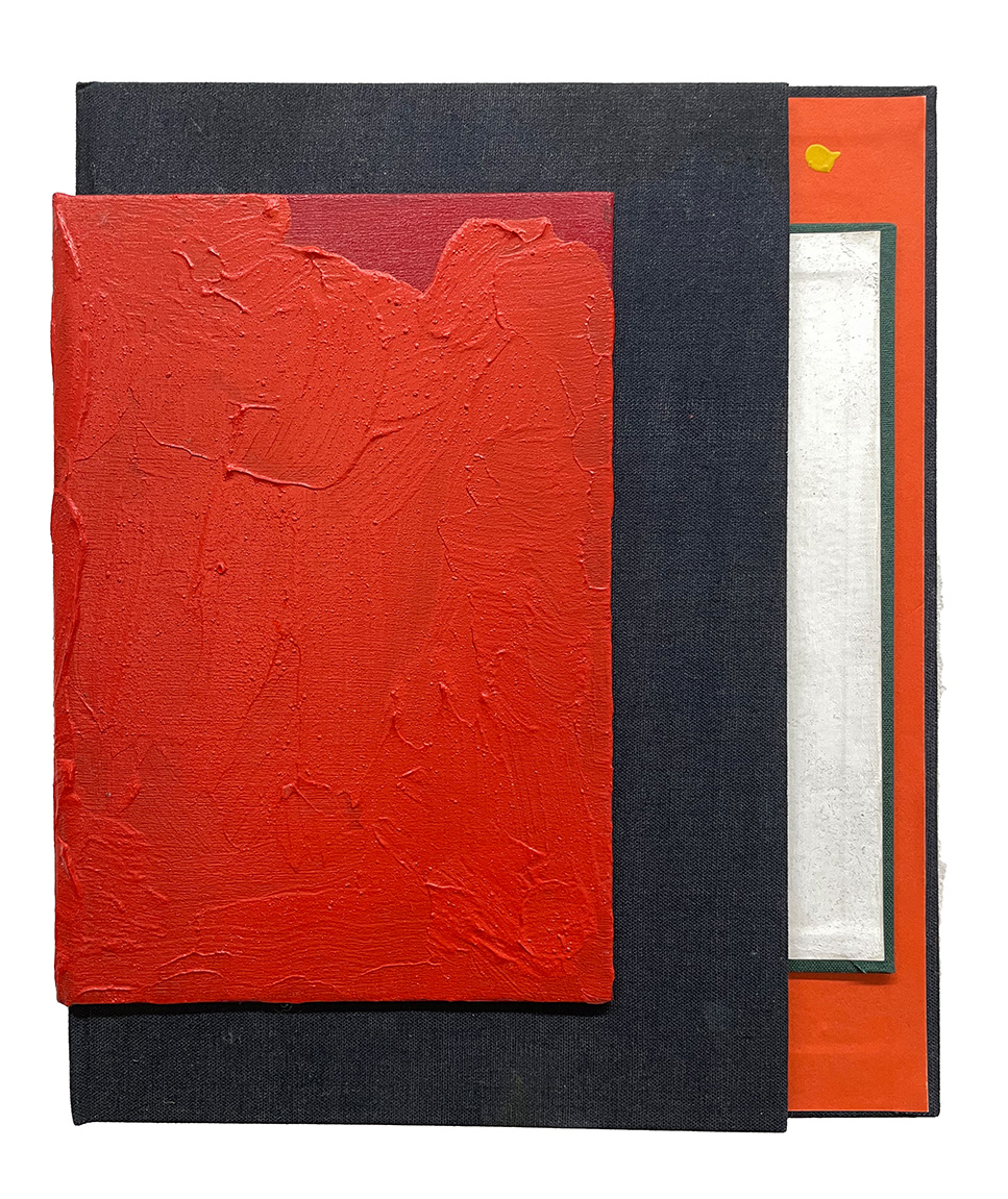 Robert Rudigier – O.T. | 2022, Pigment, Acryl, Buchrücken, 22,5 x 27 x 3 cm (BxHxT)